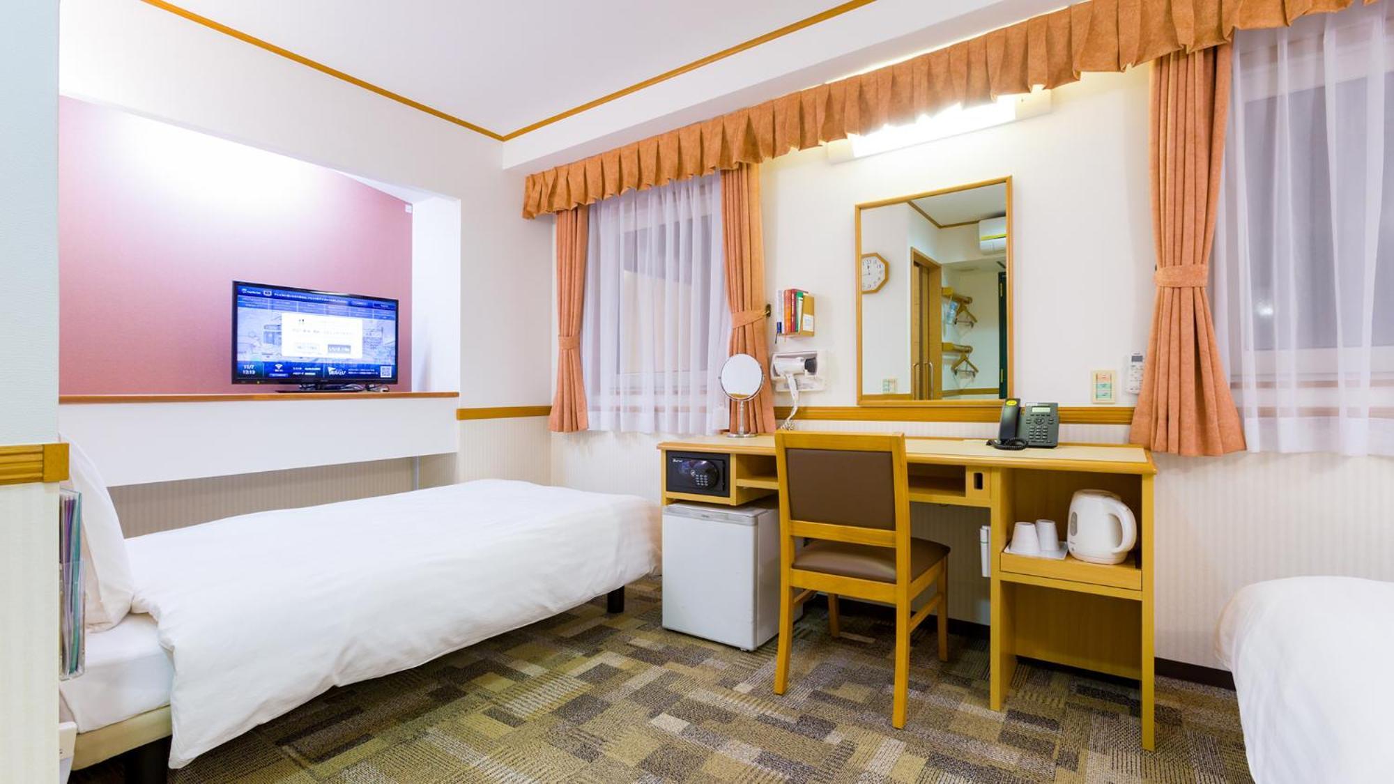 Toyoko Inn Yamagata-Eki Nishi-Guchi Yamagata  Room photo
